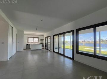 Casa · 240m² · 6 Ambientes · 1 Cochera · Casa en Venta en Santa Ana, Villanueva, Tigre