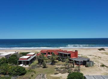 Casa · 350m² · 6 Ambientes · 3 Cocheras · Casa La Serena en La Paloma - Tm53672