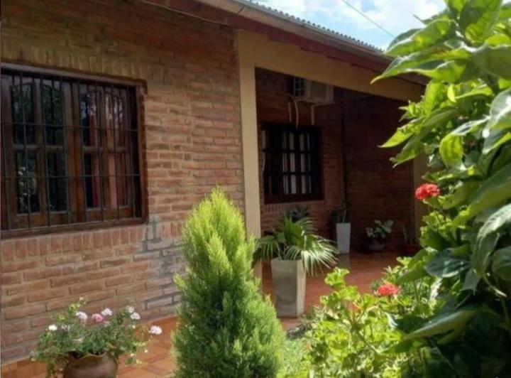 Casa · 220m² · 6 Ambientes · 1 Cochera