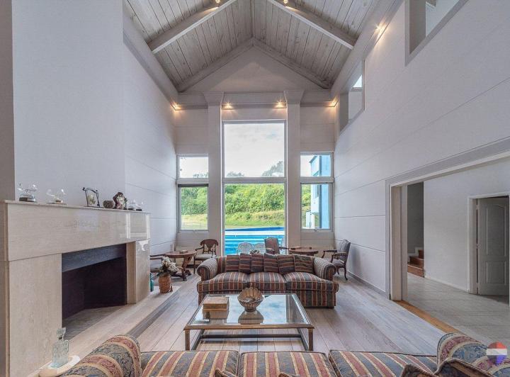 Casa en alquiler en Nautico Escobar · 9 ambientes