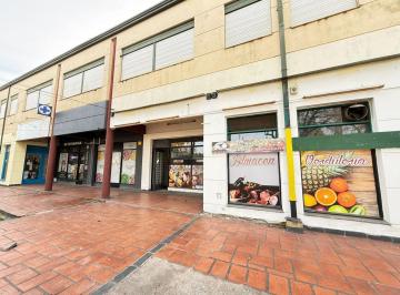 Local comercial · 75m² · 1 Ambiente · 1 Cochera · Alquiler Local en Fisherton