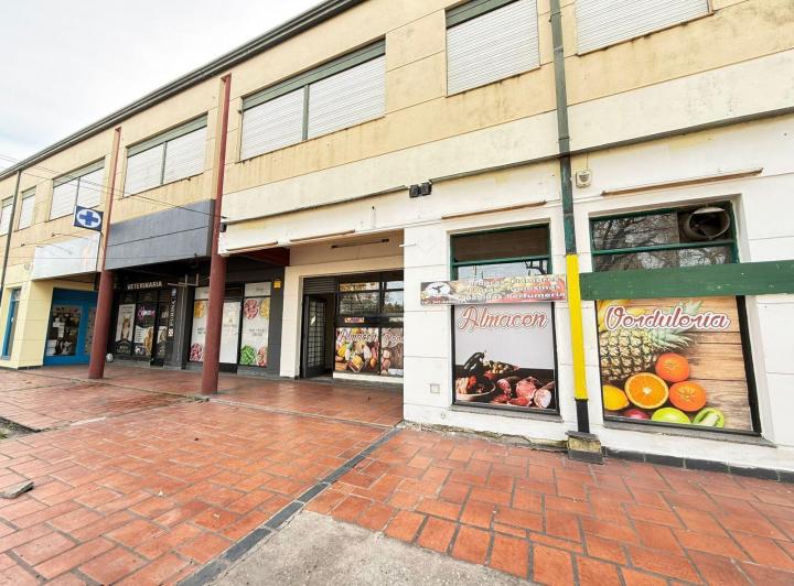 Local comercial · 75m² · 1 Ambiente · 1 Cochera
