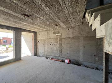 Casa · 156m² · 5 Ambientes · 2 Cocheras · Dúplex Premium 3 Dorm. - en Venta - Docta Av (Todos Los Servicios)