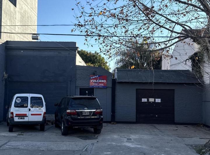 Local comercial · 220m² · 5 Cocheras