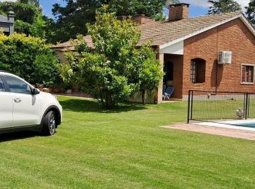 Casa · 100m² · 6 Ambientes · 1 Cochera · Casa en Alquiler Permanente en Country Ubajay
