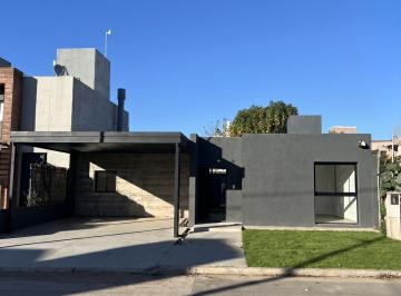 Casa de 5 ambientes, Córdoba · Casa en Planta Baja Remodelada a Nuevo en Barrio La Paya II