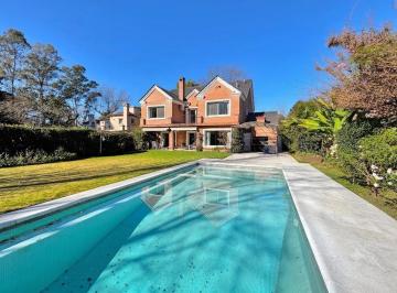 Casa · 280m² · 7 Ambientes · 5 Cocheras · Casa en Venta en Los Laureles, Pilar, Gba Norte - 7 Ambientes