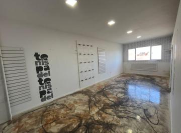 Local comercial · 1 Ambiente · Alquiler de Local en Parque Luro