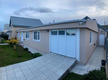 Casa de 8 ambientes, Río Grande · Casa Familiar Grande, Centrica y a 100 m del Mar