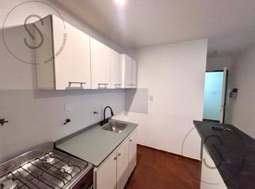 Departamento · 42m² · 3 Ambientes · Venta Dto Excelente Ubicacion, Renovado y Amoblado - Plaza Colon