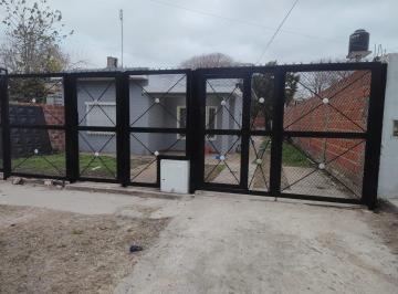 Casa de 3 ambientes, Malvinas Argentinas · Oportunidad de Comprar Tu Casa. Apto Crédito. Papeles Al Dia