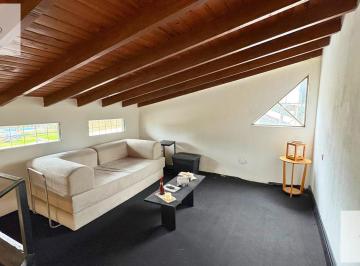 Casa · 90m² · 3 Ambientes · 2 Cocheras · Duplex en Alquiler en Excelente Ubicación