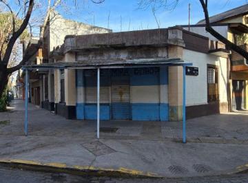 Casa de 4 ambientes, Parque Chas · Casa con Patio y Terraza en Parque Chas a Reciclar