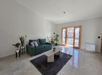 PH · 108m² · 3 Ambientes · 1 Cochera · Chalet en PH Al Frente – a Estrenar en La Perla