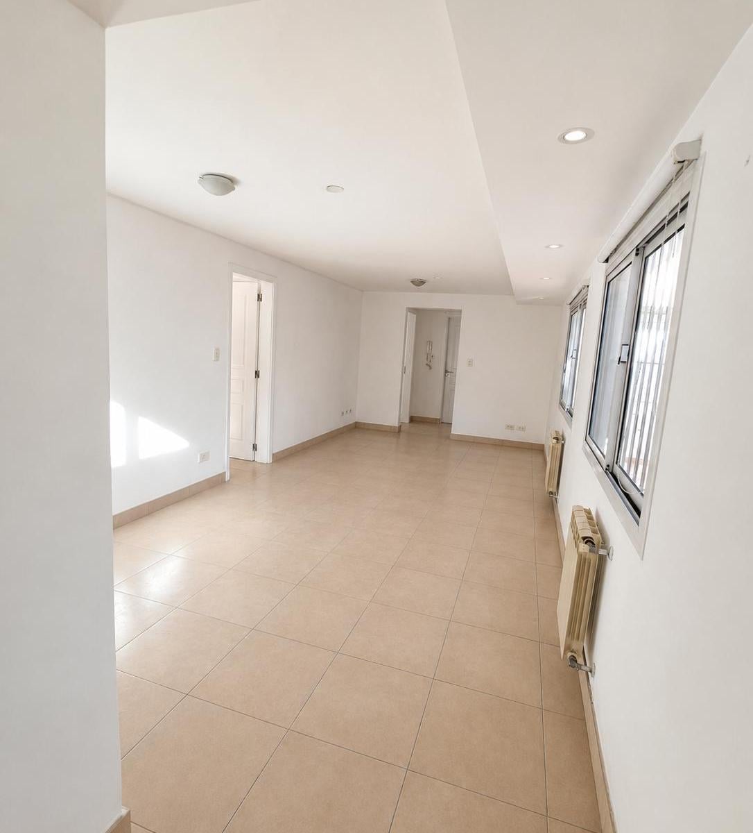 PH en alquiler 3 amb, 130m² en Chauvín — San Lorenzo 2700