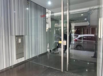 Departamento de 1 ambiente, Recoleta · Oportunidad en Pacheco de Melo y Ayacucho a m Univers Barcelo