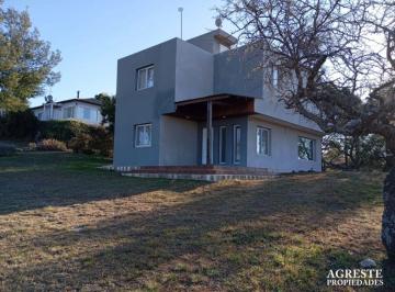 Casa de 9 ambientes, Potrero de Garay · Casa Estilo Moderno en Villa del Cóndor