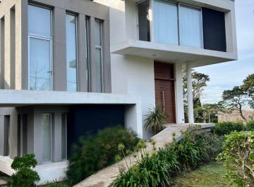 Casa de 4 ambientes, Mar del Plata · Sierra de Los Padres Imponente Chalet Estilo Moderno