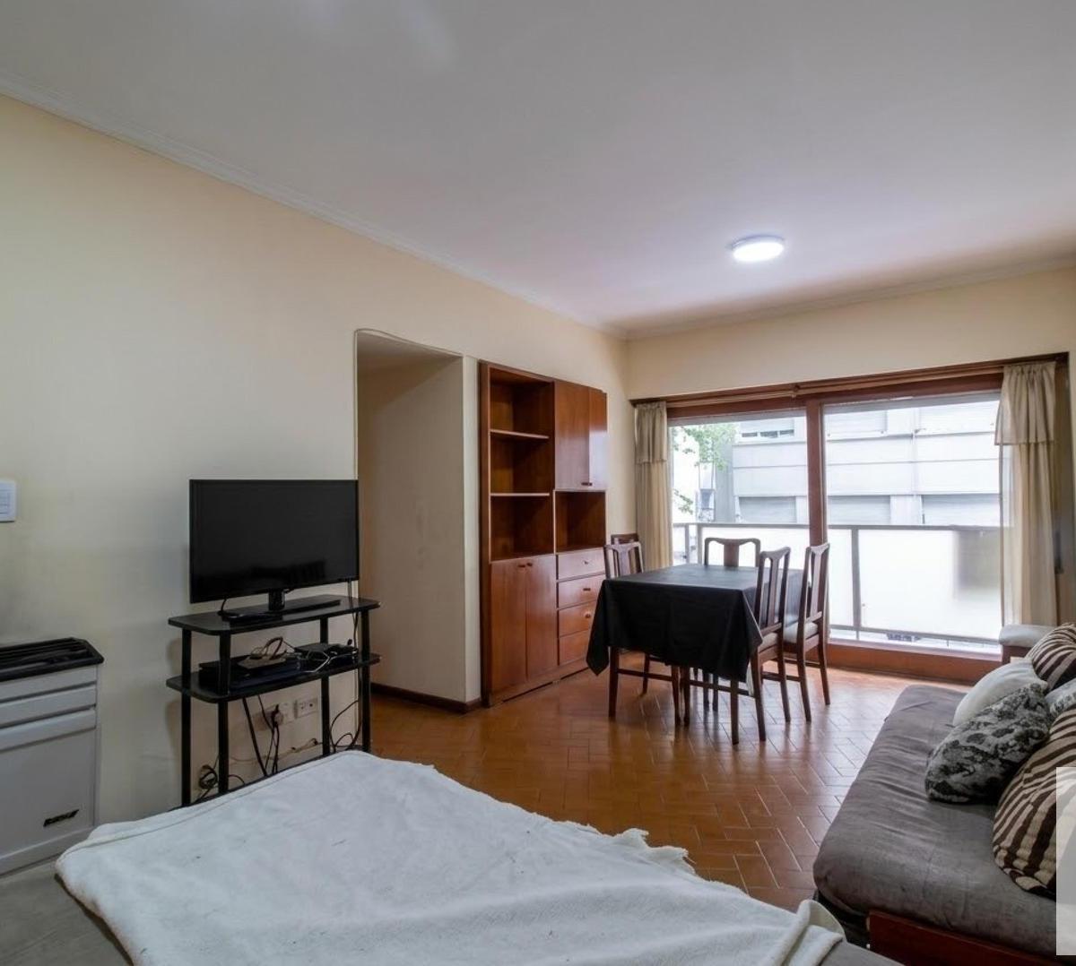 Departamento de 1 Dormitorio 1 Baño en venta sobre calle Moreno