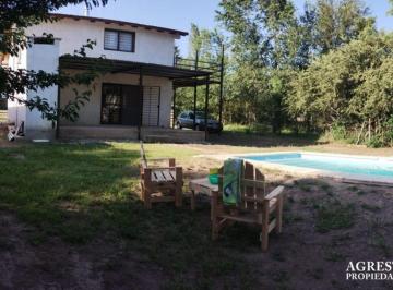 Casa de 5 ambientes, Potrero de Garay · Hermosa Casa de 2 Plantas, a Solo 3 Cuadras del Río San Pedro!