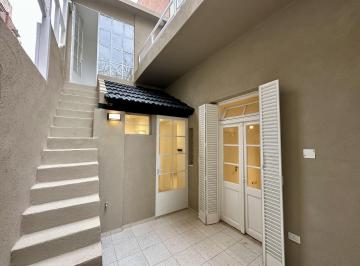 Casa · 42m² · 3 Ambientes · Casa de Pasillo 1 Dormitorio en Venta en Barrio Martin