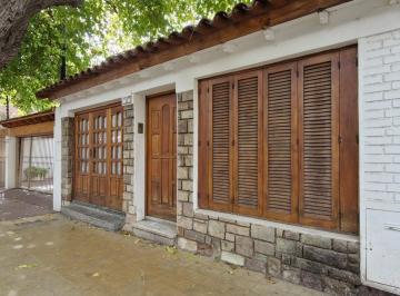 Casa · 90m² · 3 Dormitorios · 1 Cochera · Casa Alquiler Quinta Seccion, Mendoza