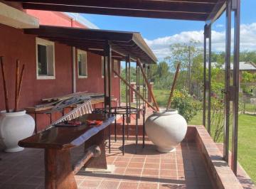 Local comercial de 7 ambientes, La Cumbre · Complejo Multifuncional con Vivienda, Piscina y Extenso Parque en La Cumbre 365 m²