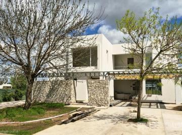 Casa · 306m² · 7 Ambientes · 4 Cocheras · San Matias, Casa a Laguna. 4 Dorm. en Suite Dependencias! Pileta