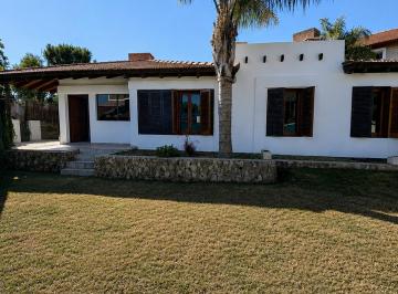 Casa de 7 ambientes, Córdoba · Casa en Alquiler en Villa Belgrano (Apto Comercial)