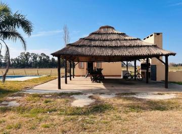 Quinta vacacional · 78m² · 3 Ambientes · 1 Cochera · Venta Quinta en Mercedes