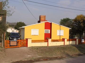 Casa de 4 ambientes, La Cumbre · Casas Gemelas en La Cumbre 450 m² Lote - 83 m² Cub.