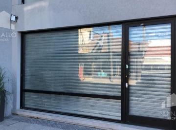 Local comercial · 106m² · 2 Ambientes · 1 Cochera · Alquiler Local en Castelar Norte