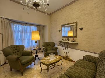 Casa de 8 ambientes, Ciudad de Mendoza · Importante Casa de 4 Dorm. en Ciudad | Vivienda, Oficinas o Consultorios