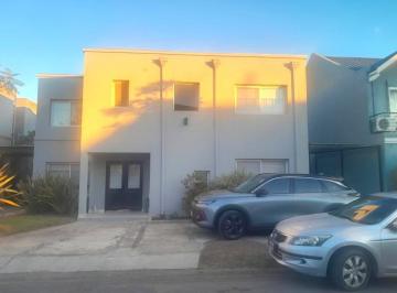 Casa · 152m² · 5 Ambientes · 2 Cocheras · Casa en Venta, Barrio Los Ceibos, Rincon de Milberg. 5 Ambientes