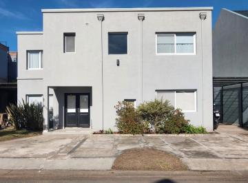 Casa · 152m² · 5 Ambientes · 2 Cocheras · Casa en Venta, Barrio Los Ceibos, Rincon de Milberg. 5 Ambientes
