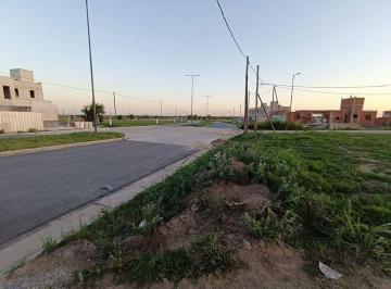 Terreno · 601m² · Venta Lote Esquina de 601 m² en Docta Parque