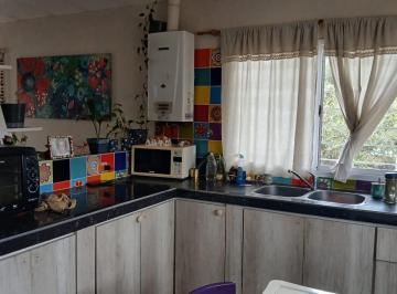 Casa · 1040m² · 4 Ambientes · 1 Cochera · Casa en Tanti