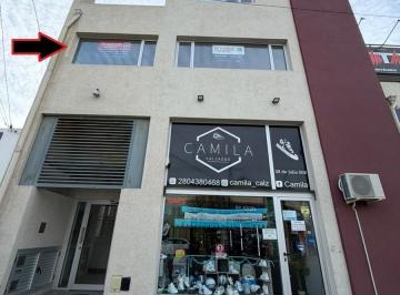 Oficina comercial · 40m² · Oficina en Alquiler en Primer Piso con Ascensor en El Centro de La Ciudad