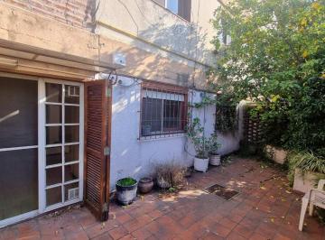 Departamento · 77m² · 3 Ambientes · 1 Cochera · Venta Depto Tipo Casa 3 Amb Patio Ciudad Evita