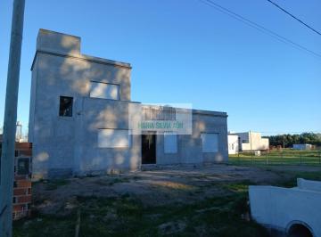 Casa · 122m² · 4 Ambientes · Venta Propiedad en Construccion a Terminar