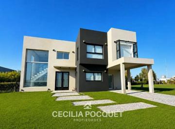 Casa · 220m² · 5 Ambientes · 2 Cocheras · Casa en Venta Barrio La Magdalena Canning