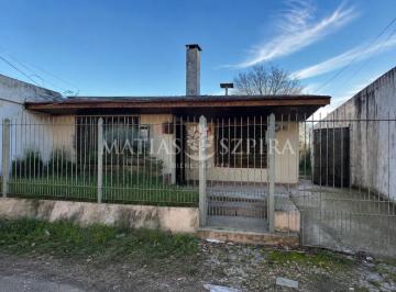 Casa · 64m² · 3 Ambientes · 1 Cochera · Venta Casa en Merlo 3 Ambientes Garage Jardin
