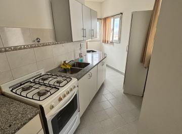 Departamento de 2 ambientes, Cipolletti · Se Alquila Departamento Céntrico con Cochera