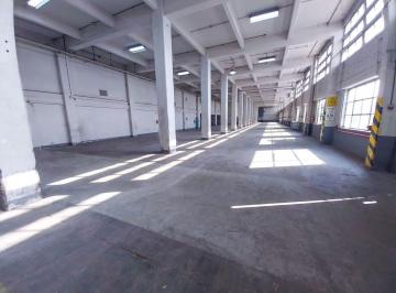 Bodega-Galpón · 1957m² · Galpón en Alquiler en La Matanza