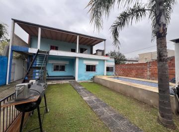Casa · 213m² · 3 Ambientes · 5 Cocheras · Casa en Troncos del Talar