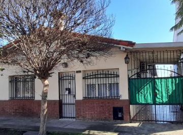 Casa de 4 ambientes, Ituzaingó · Chalet 4 Amnientes con Parque