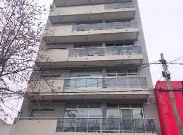 Departamento de 2 ambientes, La Plata · Alquiler Depto 1 Dorm Frente Moderno - 54 E/ 17 y 18 - La Plata