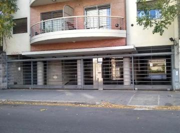 Departamento de 2 ambientes, Morón · Amplio 2 Ambientes en Morón Centro