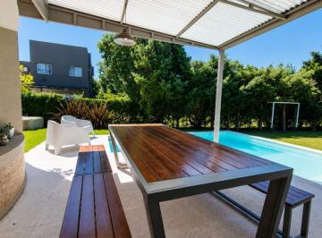 Casa · 600m² · 5 Ambientes · 2 Cocheras · Casa Venta 5 Amb El Lucero, Escobar con Pileta