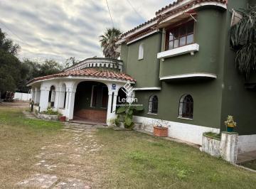 Casa · 250m² · 6 Ambientes · 1 Cochera · Venta Casa y Terreno de 4500 m en Villa Allende Oportunidad